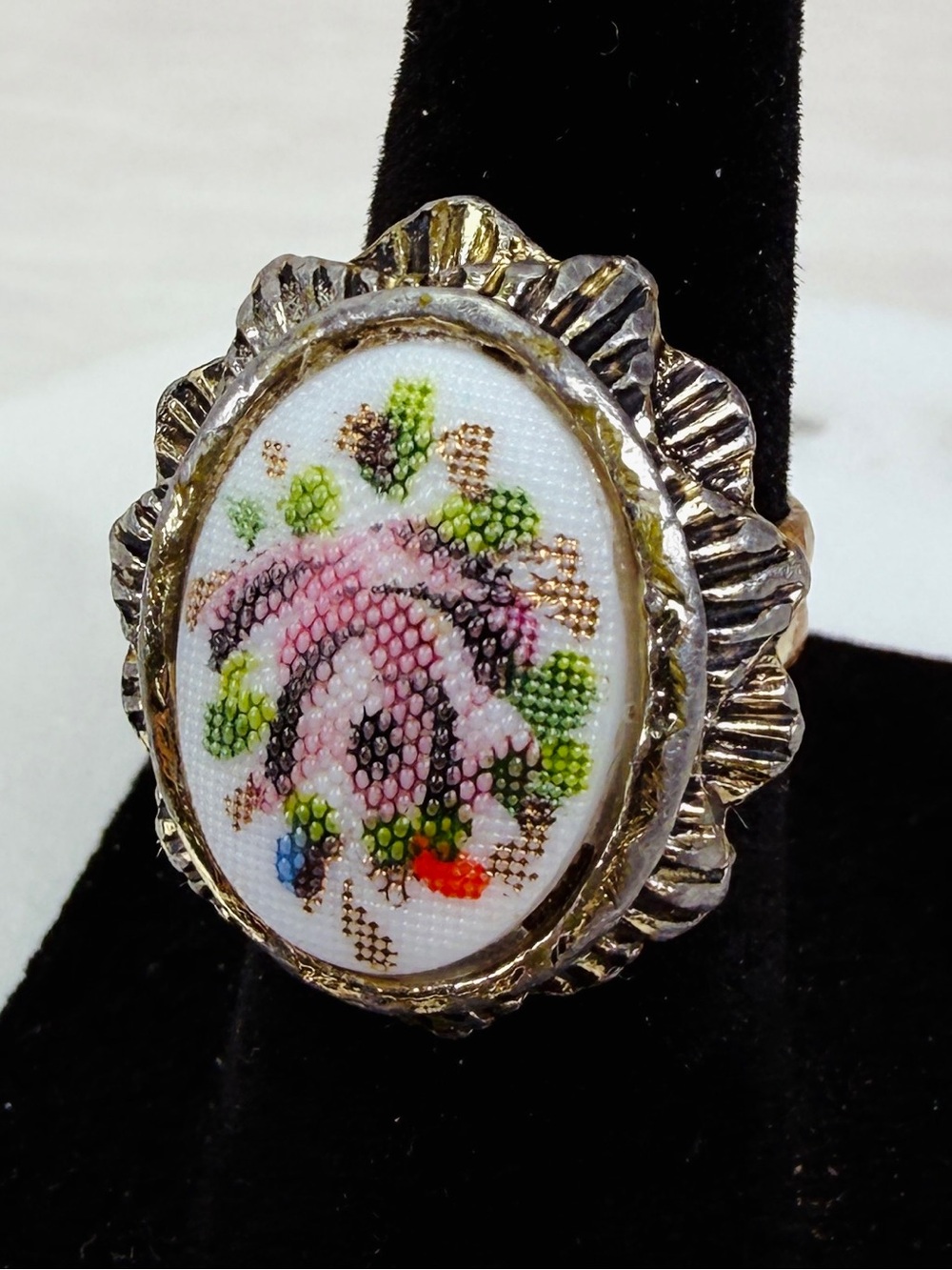 Vintage Needlepoint Floral Silver Tone Statement Ring Size 6